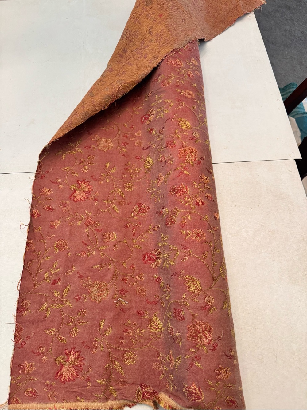 Classic Floral Jacquard Bed Runner in Rust